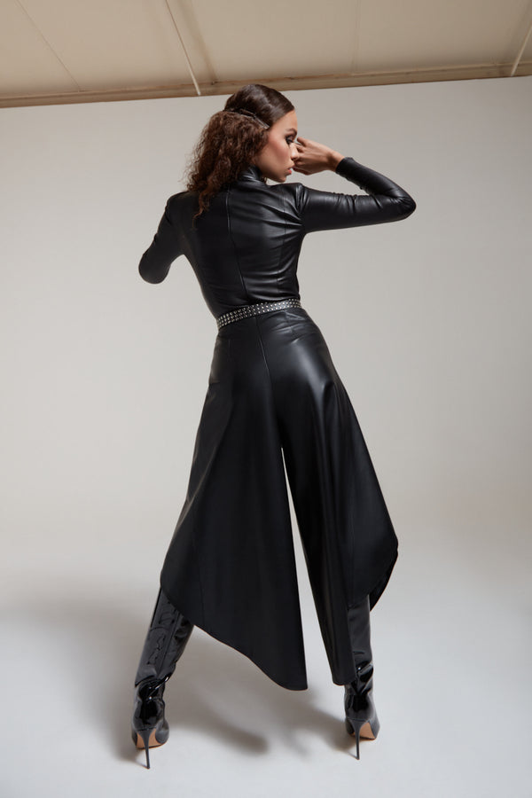 Black body in stretch leather