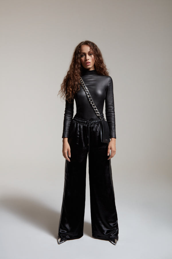 Leather stretch body in black with wide leg pant