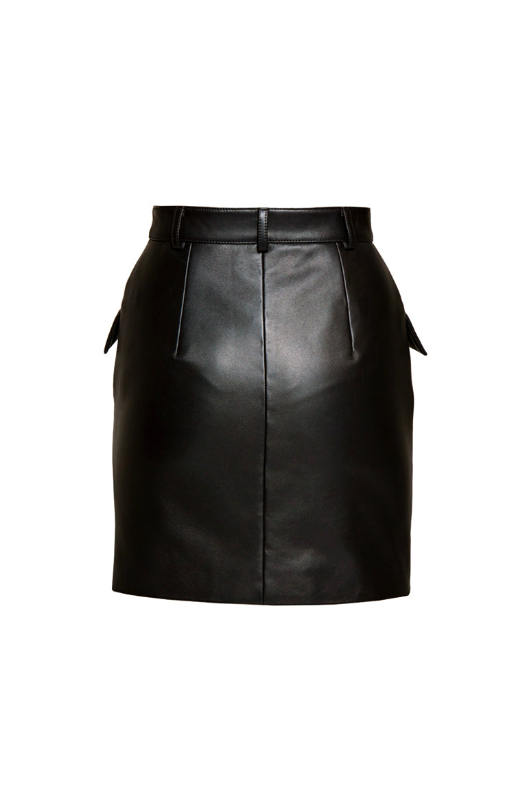 Timeless black mini skirt made in leather with pocket details